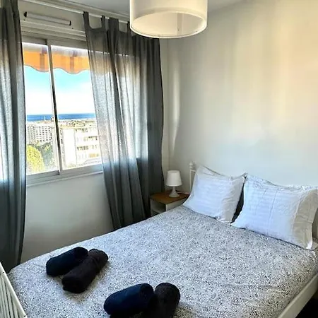 Apartment Joli 2 Pieces - Proche Aeroport - Terrasse Vue Nice