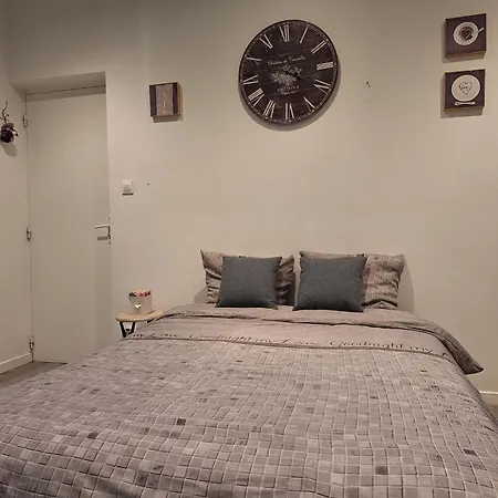 Beautiful With Privat Terrace Apartment *