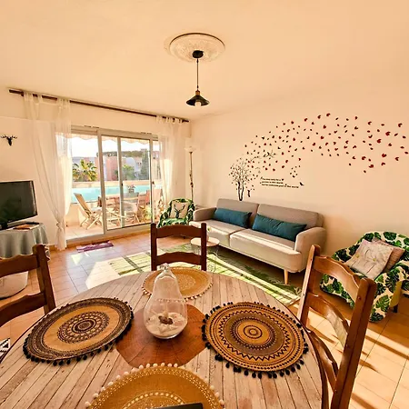 2 Bedroom Flat With Terrasse & Car-park Ouest Apartment *