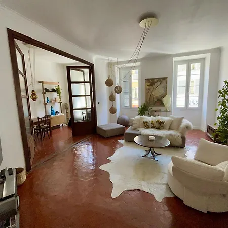 Apartment Grand Port De *