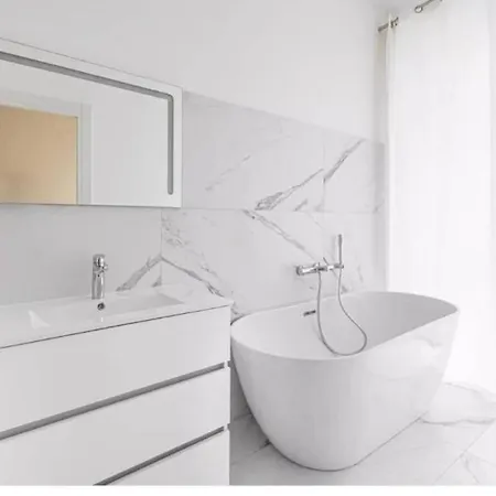 Apartment Luxuriously Furnished Bright Newly Renovated Oasis