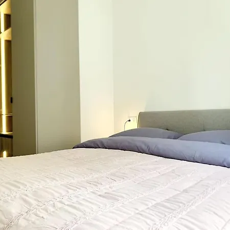 Apartment Luxuriously Furnished Bright Newly Renovated Oasis Nice