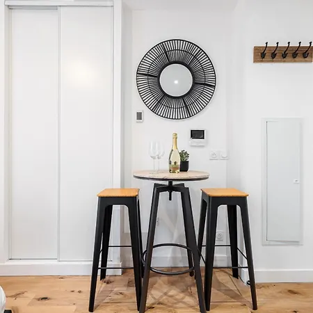 Apartment Charming Center 108 *