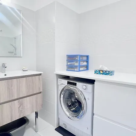Le Baudelaire Apartment