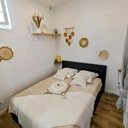 Cosy Proche Du Port Apartment