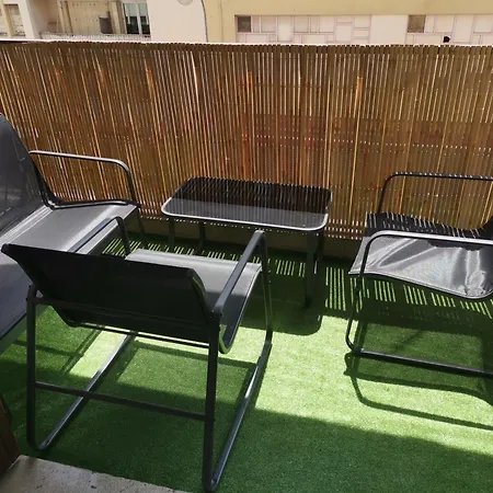 The Nice: Cozy 3-room Airport Getaway Apartment Nice