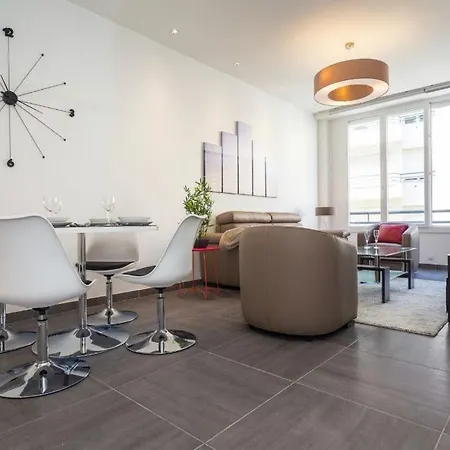 Apartment Royal Near The Beaches *