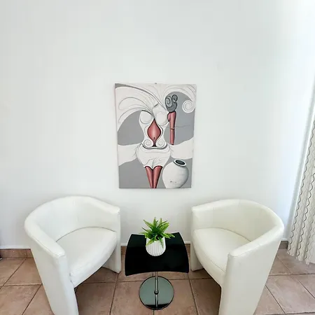 L'echappee De Riviera I Centre-ville I Climatise I Proche Gare Et I Ideal Couple Et Famille *