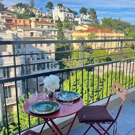 Charming Studio With Terrace Apartment *