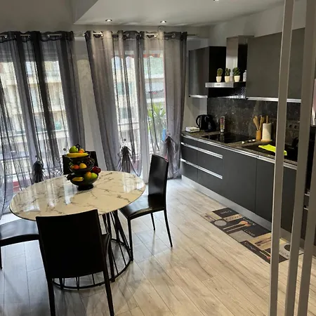Gorgeous 2 Bedrooms Nice