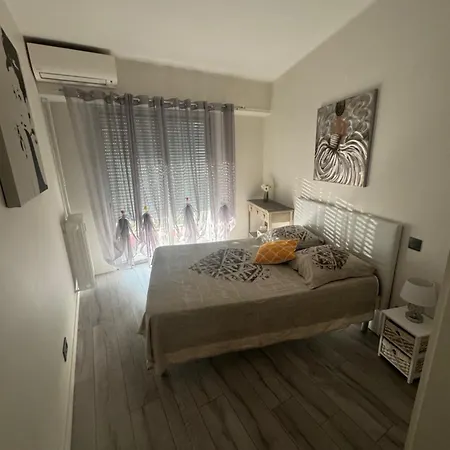Gorgeous 2 Bedrooms *