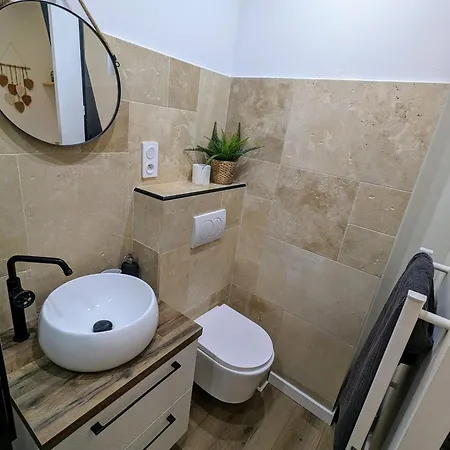 Cosy Proche Du Port Apartment *