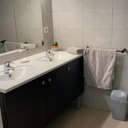 Superbe 70m2 De 3 Piece Proche Mer Et Transport * Nice