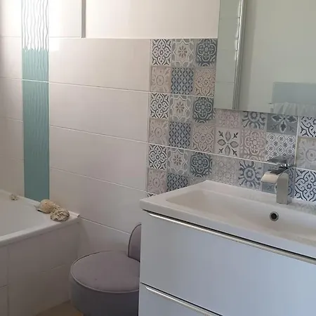 Moderne Piscine Jacuzzi Nice