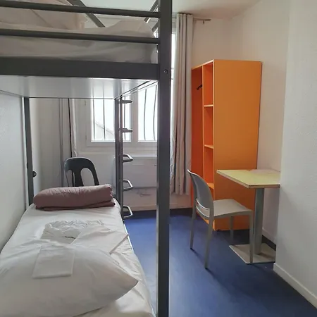 Hi Les Camelias Hostel *