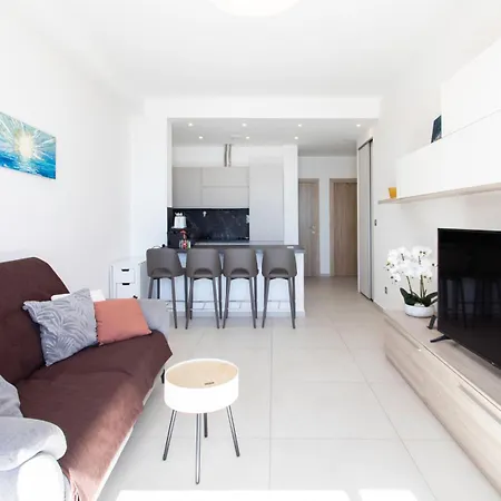 #35 Promenade Vue Proche Aeroport Balcon &ac Apartment
