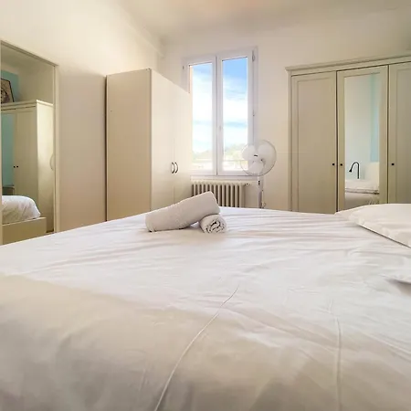 Gambetta Apartment *