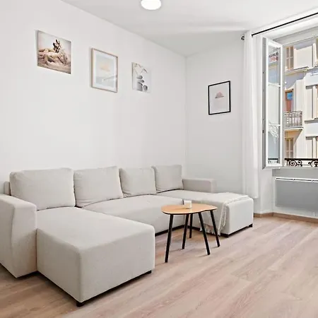 80m2 6p Centre Apartment