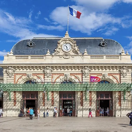L'echappee De Riviera I Centre-ville I Climatise I Proche Gare Et I Ideal Couple Et Famille Apartment *