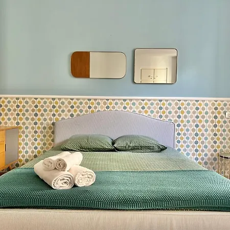 La Chaise Bleue