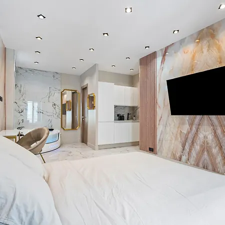 Apartment Renting - 8france - Luxury & Comfort Jacuzzi Massena