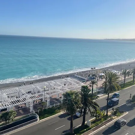 With Terrace & Rooftop Pool In Promenade Des Nice