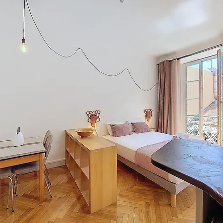 Nestor&jeeves - Trip - - Balcony Apartment *