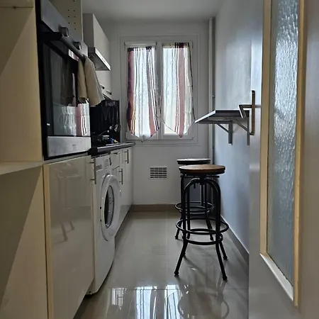 Proche Aeroport Appartement *