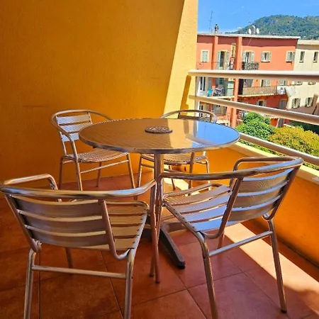 Apartment Studio Lumineux En Plein Centre-ville, Avec Terrasse Privee Sur Cour, Situe Place Du Pin Nice