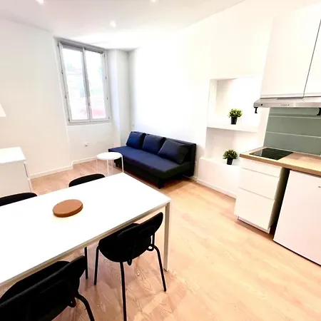 Apartment Collet *