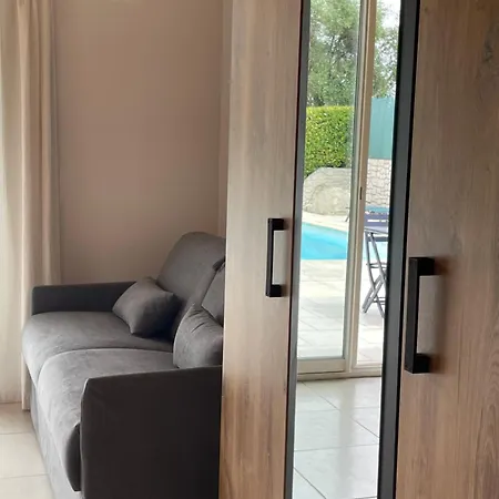 Magnifique Studio, Piscine, Parking