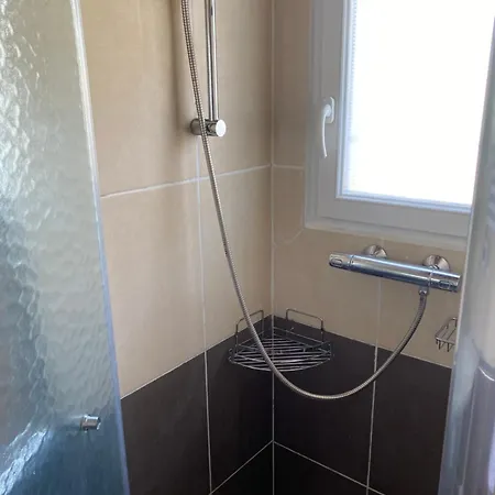 Apartment Magnifique Studio, Piscine, Parking Nice