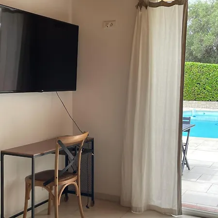 Magnifique Studio, Piscine, Parking