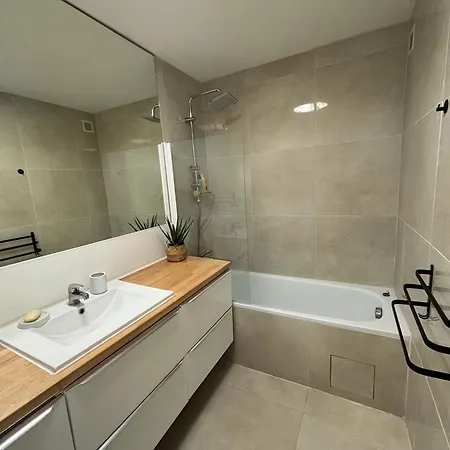 Apartment 2 6 Couchages Au Coeur De Port Nice