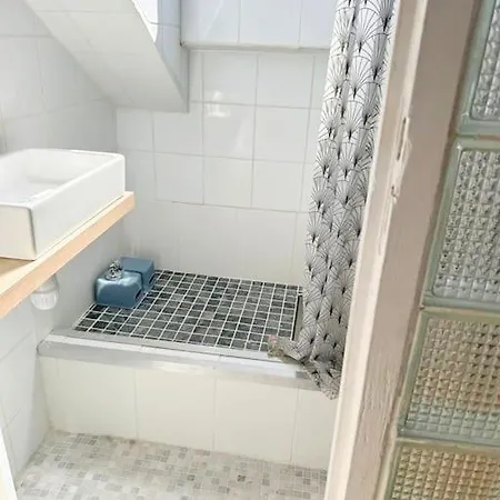 Au Petit Carre D Or Proche Plages Et Prom Apartment