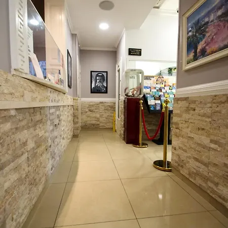 Parisien Hotel