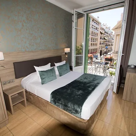 מלון Parisien 3*