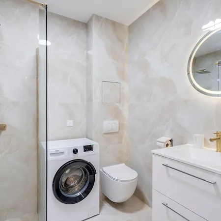 Apartment Studio Elegant Avec Balcon Proche Mer Et Tramway *