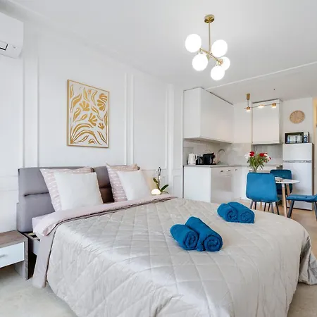 Studio Elegant Avec Balcon Proche Mer Et Tramway * Nice