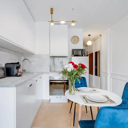 Studio Elegant Avec Balcon Proche Mer Et Tramway