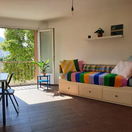 La 1, Climatisee Ac, Cuisine Privee Homestay *