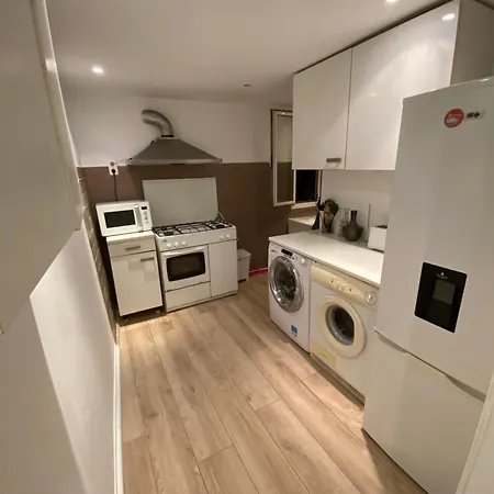 3 Pieces En Bord De Et Proche Tramway Apartment *
