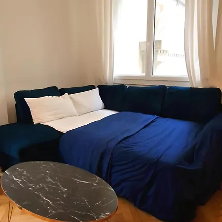 Jazzy Et Spacieux Prom Des Apartment
