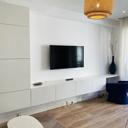 Apartment Le Miollis - Et Confort - Wifi- Pres Tansports En Commun Et Commerces