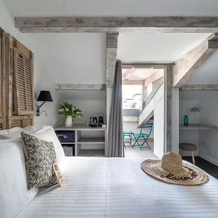 La Promenade Hotel 4*