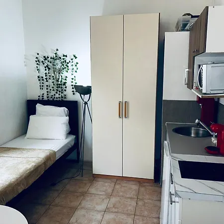 Lovely Studio Air Conditonned City Center Apartment Nice