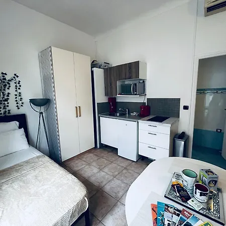 Lovely Studio Air Conditonned City Center Nice