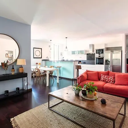 #52 Bonaparte 5 Min To Old Town Balcony & Ac Apartment