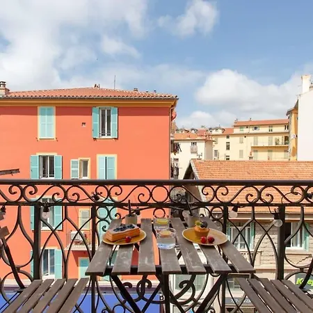 Apartment #52 Bonaparte 5 Min To Old Town Balcony & Ac