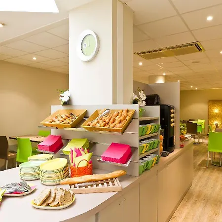 Hotel Ibis Styles Centre Port 3*
